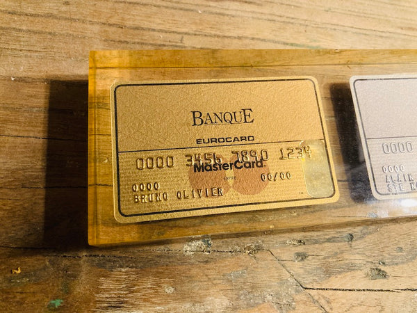 Inclusion en résine / presse-papiers vintage Eurocard Mastercard