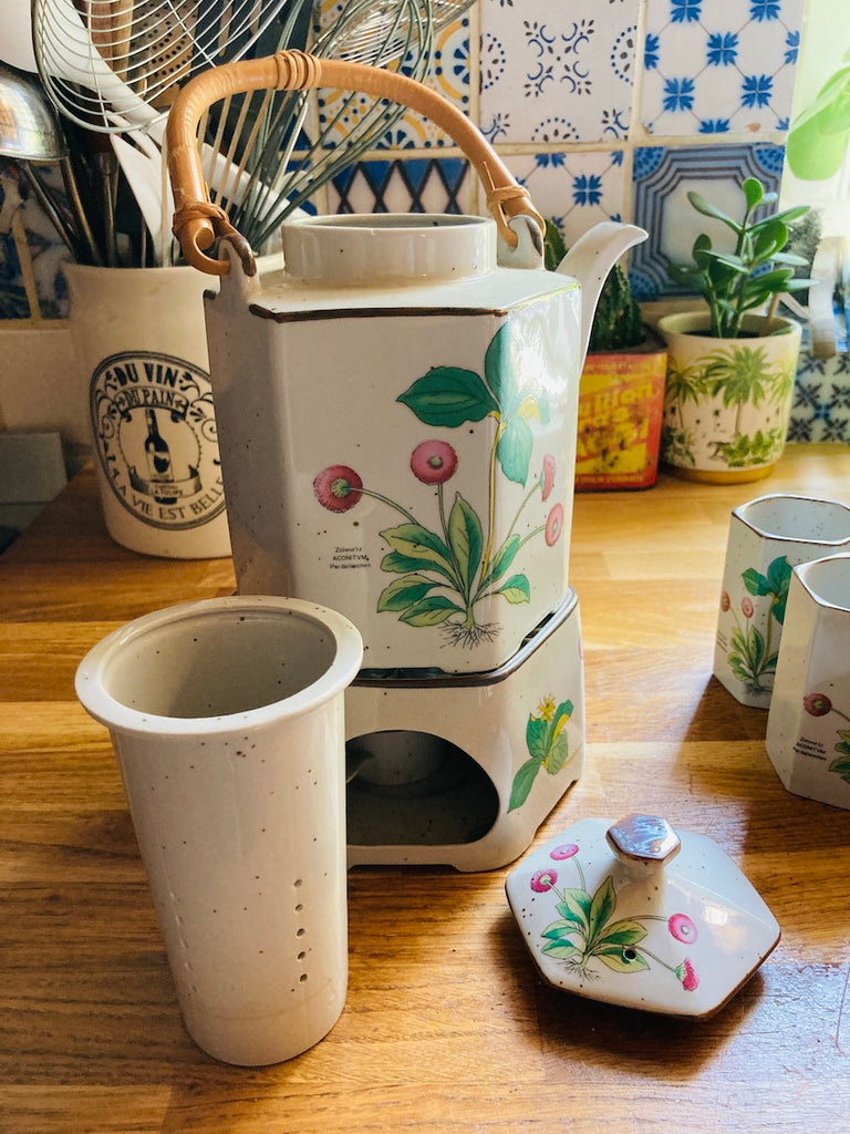 Magnifique service à café ou thé Limoges Lot de 6 tasses et 6 sous tasses à café Vintage - Arts de la table Magnifique service à café ou thé Limoges Lot de 6 tasses et 6 sous tasses à café Vintage - Arts de la table