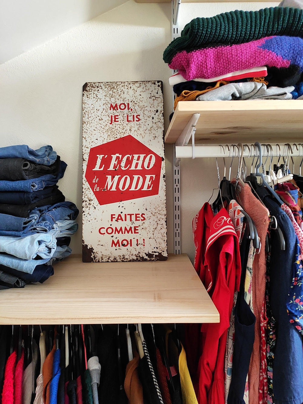 Plaque en tôle peinte L'Echo de la mode années 50/60 - Le Sélectionneur - Brocante en ligne