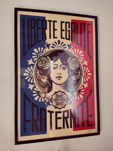 Lithographie Liberté Egalité Fraternité - Shepard Fairey "Obey" - Le Sélectionneur - Brocante en ligne