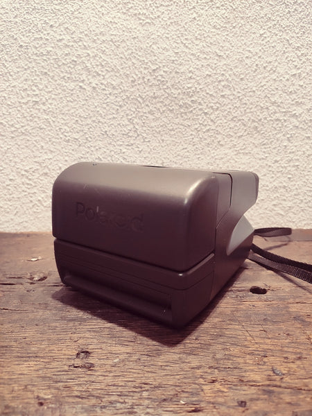 Appareil photo Polaroïd Close Up 636 - 1990 - Le Sélectionneur - Brocante en ligne