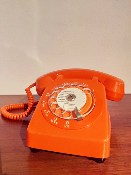 Téléphone vintage Socotel S63 à cadran orange - Le Sélectionneur - Brocante en ligne