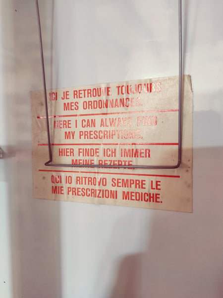 Armoire à pharmacie vintage Rossignol - Années 70 - Le Sélectionneur - Brocante en ligne