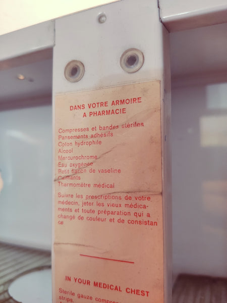 Armoire à pharmacie vintage Rossignol - Années 70 - Le Sélectionneur - Brocante en ligne