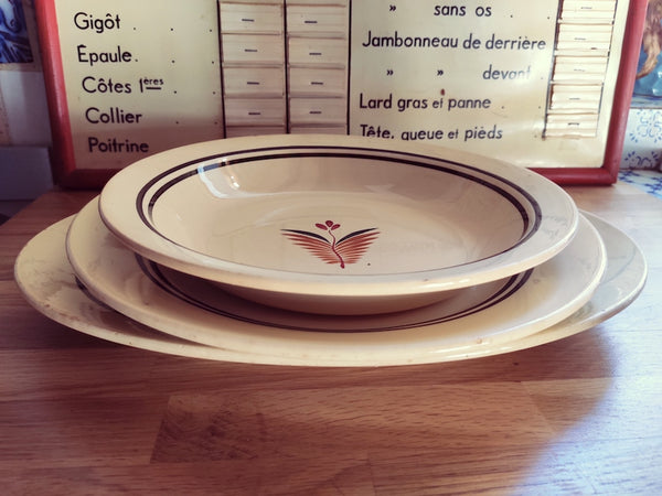 Service Gien France modèle "Odile" peint à la main - Années 40/50 - Le Sélectionneur - Brocante en ligne
