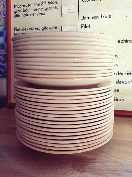 Service Gien France modèle "Odile" peint à la main - Années 40/50 - Le Sélectionneur - Brocante en ligne