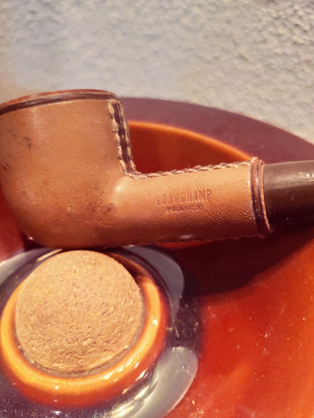 Lot pipe et cendrier anciens Longchamp France gainés cuir - Le Sélectionneur - Brocante en ligne