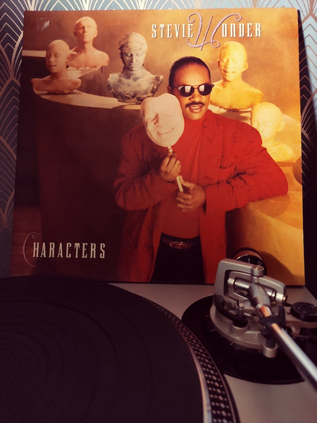 Vinyle 33 tours Stevie Wonder "Characters" 1987 - Le Sélectionneur - Brocante en ligne