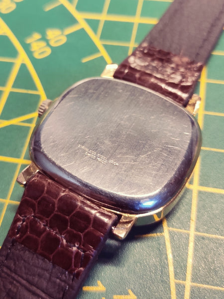 Montre Timex 100 mécanique 17 jewels - Années 70 - Le Sélectionneur - Brocante en ligne