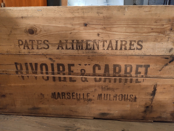 Caisse en bois vintage Rivoire & Carret - Le Sélectionneur - Brocante en ligne