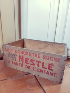 Caisse en bois vintage Lait concentré sucré Nestlé