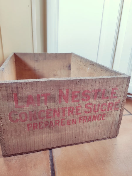Caisse en bois vintage Lait concentré sucré Nestlé