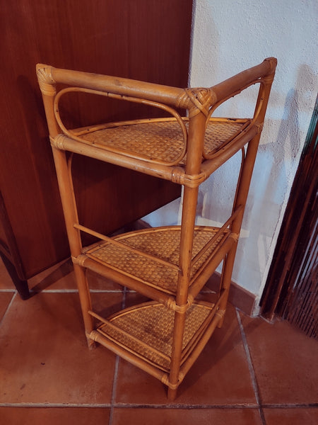 Etagère d'angle vintage en bois et rotin - Années 80