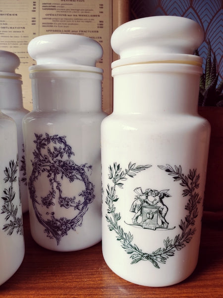 Lot de 5 pots de pharmacie / à épices en opale blanc vintages