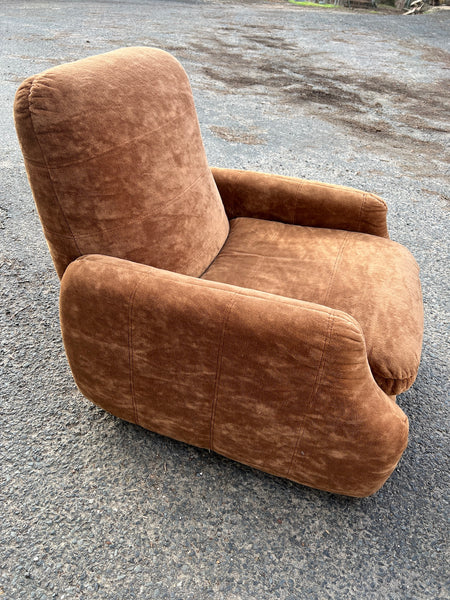 Paire de fauteuils vintages en velours marron clair des années 70