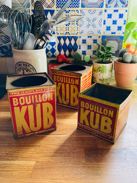 Lot de 2 boites en métal vintages Bouillon Kub