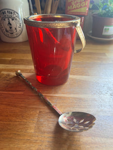 Seau à glaçons vintage en verre rouge orangé et laiton avec sa cuillère