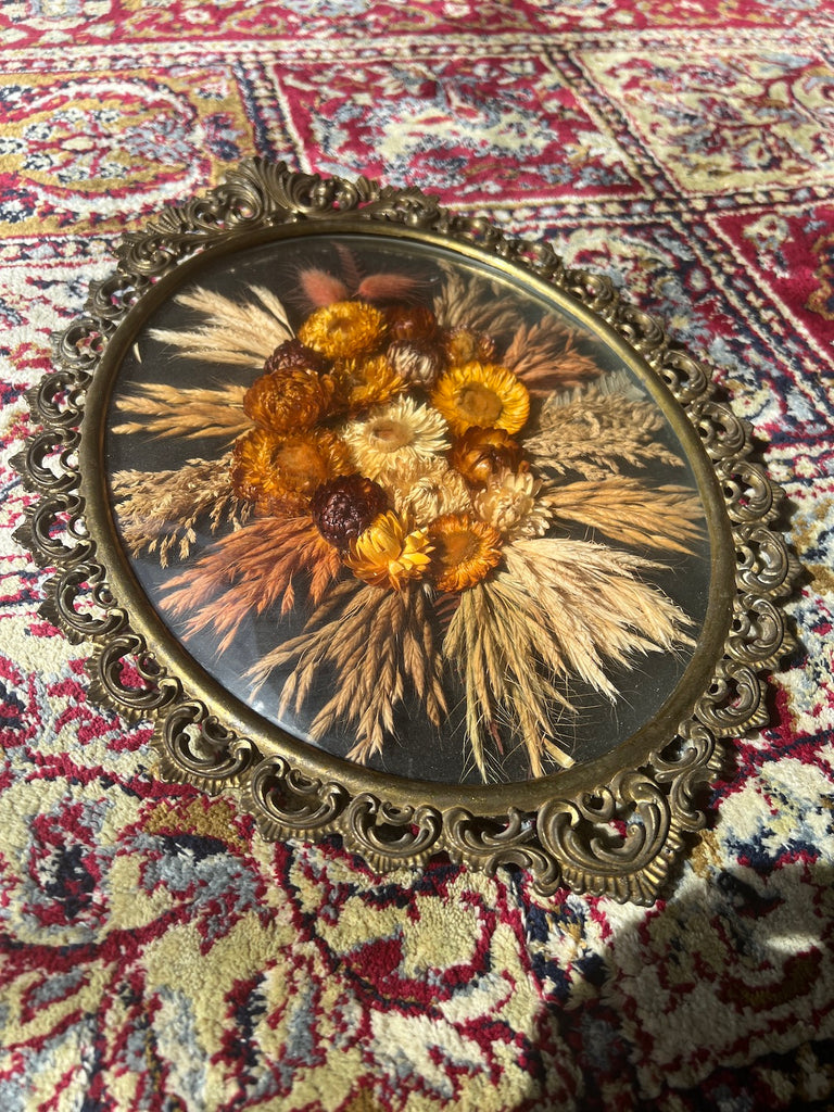Couronne murale de fleurs séchées avec macramé tons crème, blanc Couronne murale de fleurs séchées avec macramé tons crème, blanc