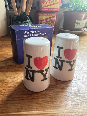 Poivrière et salière en porcelaine I ❤️ NY