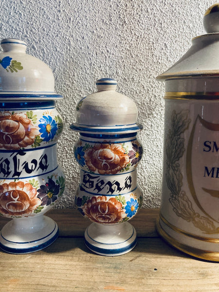 Lot de 4 pots vintages d'herboriste / apothicaire en céramique peinte à la main