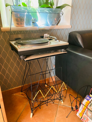 Meuble hifi / vinyle bas scoubidou vintage en bois et formica