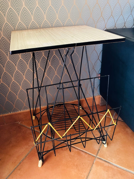 Meuble hifi / vinyle bas scoubidou vintage en bois et formica