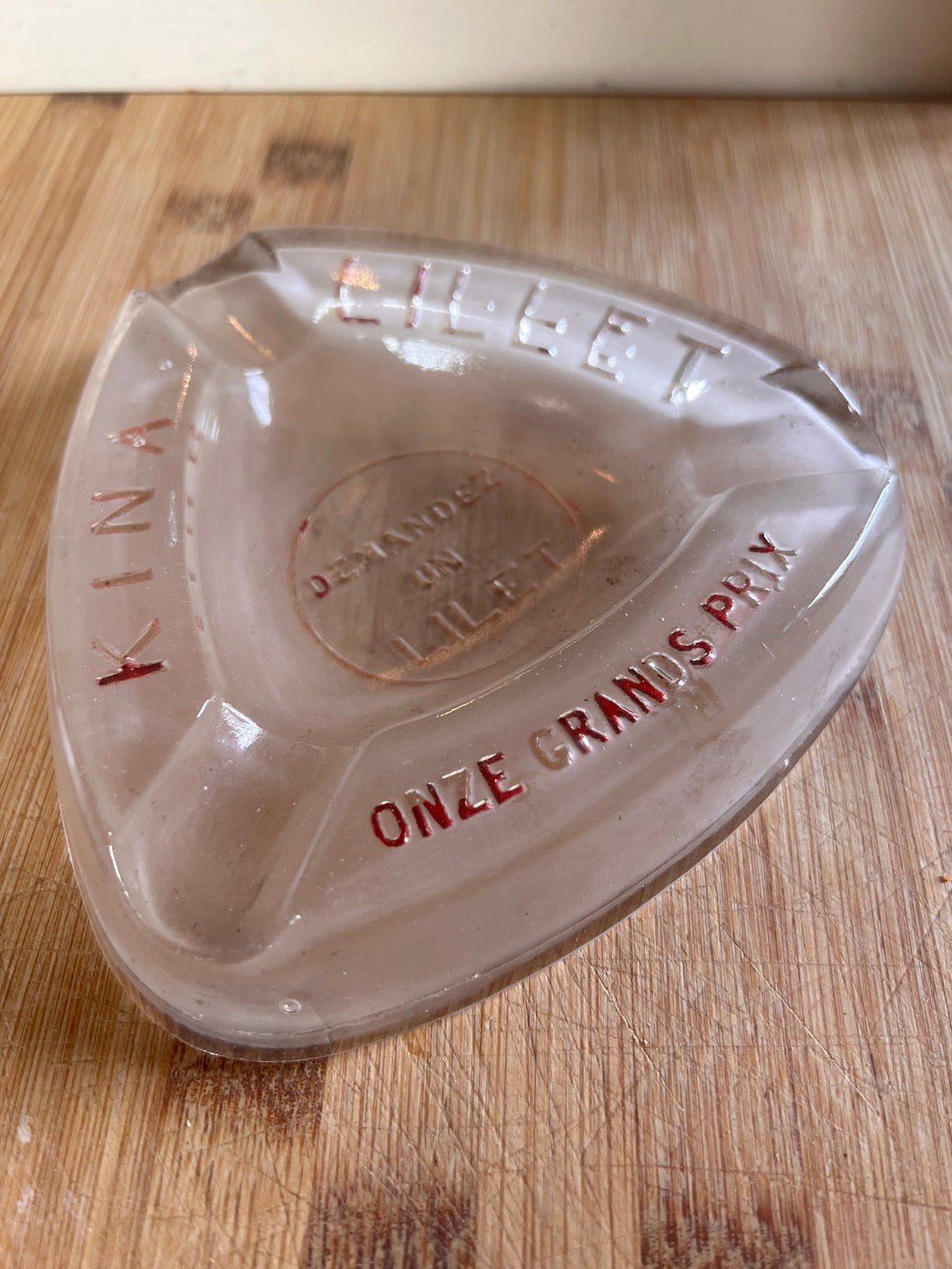 Cendrier vintage Kina Lillet en verre givré
