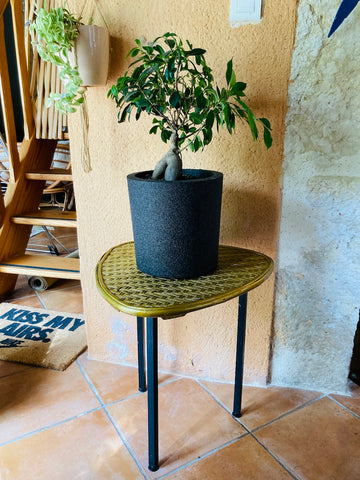 Guéridon / table d'appoint vintage en bois, métal et rotin doré