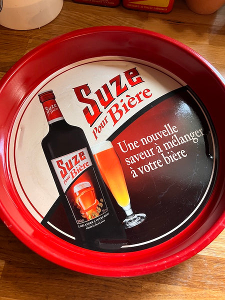 Plateau de bar vintage en tôle Suze pour bière