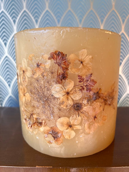 Cache bougie vintage en cire et fleurs séchées