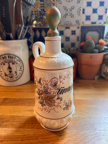 Vinaigrier vintage en céramique avec son bouchon en bois