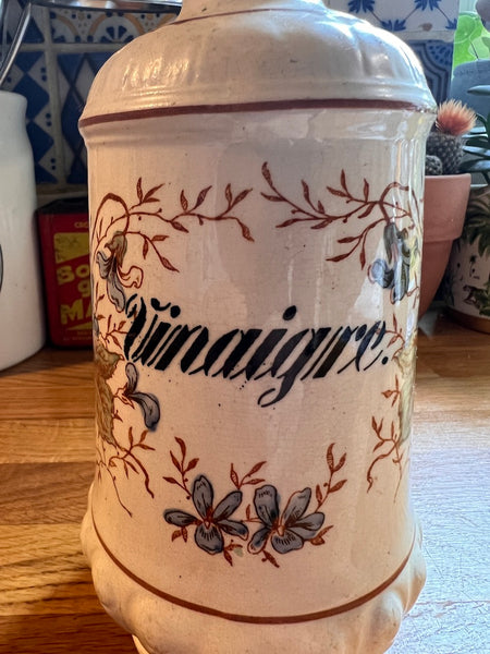 Vinaigrier vintage en céramique avec son bouchon en bois