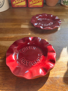 Cendrier / vide-poche publicitaire vintage Loterie Nationale en faïence rose violette de Saint Clément
