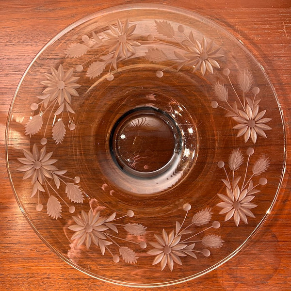 Coupe à fruits / plat taillé à la roue aux motifs floraux