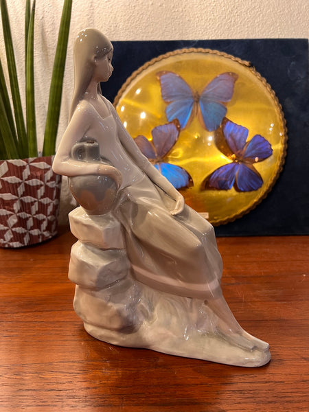 Statuette vintage en porcelaine Nao par Lladro Made in Spain