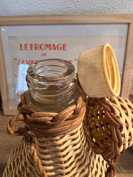 Bouteille vintage tressé en scoubidou avec anse