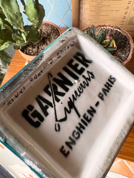 Bouteille maison vintage en faïence - Garnier Liqueurs Enghien Paris