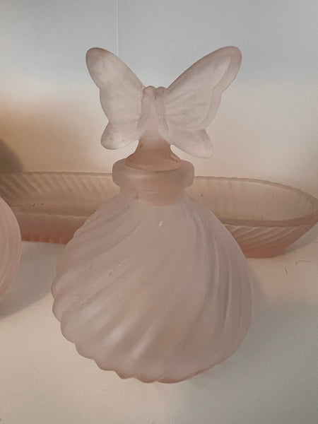 Ensemble de salle de bain vintage en verre givré rose