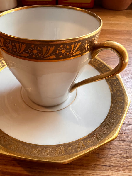 Elégantes tasse et sous-tasse anciennes Céramique Limousine dorées à l'or fin - Limoges France - Années 50