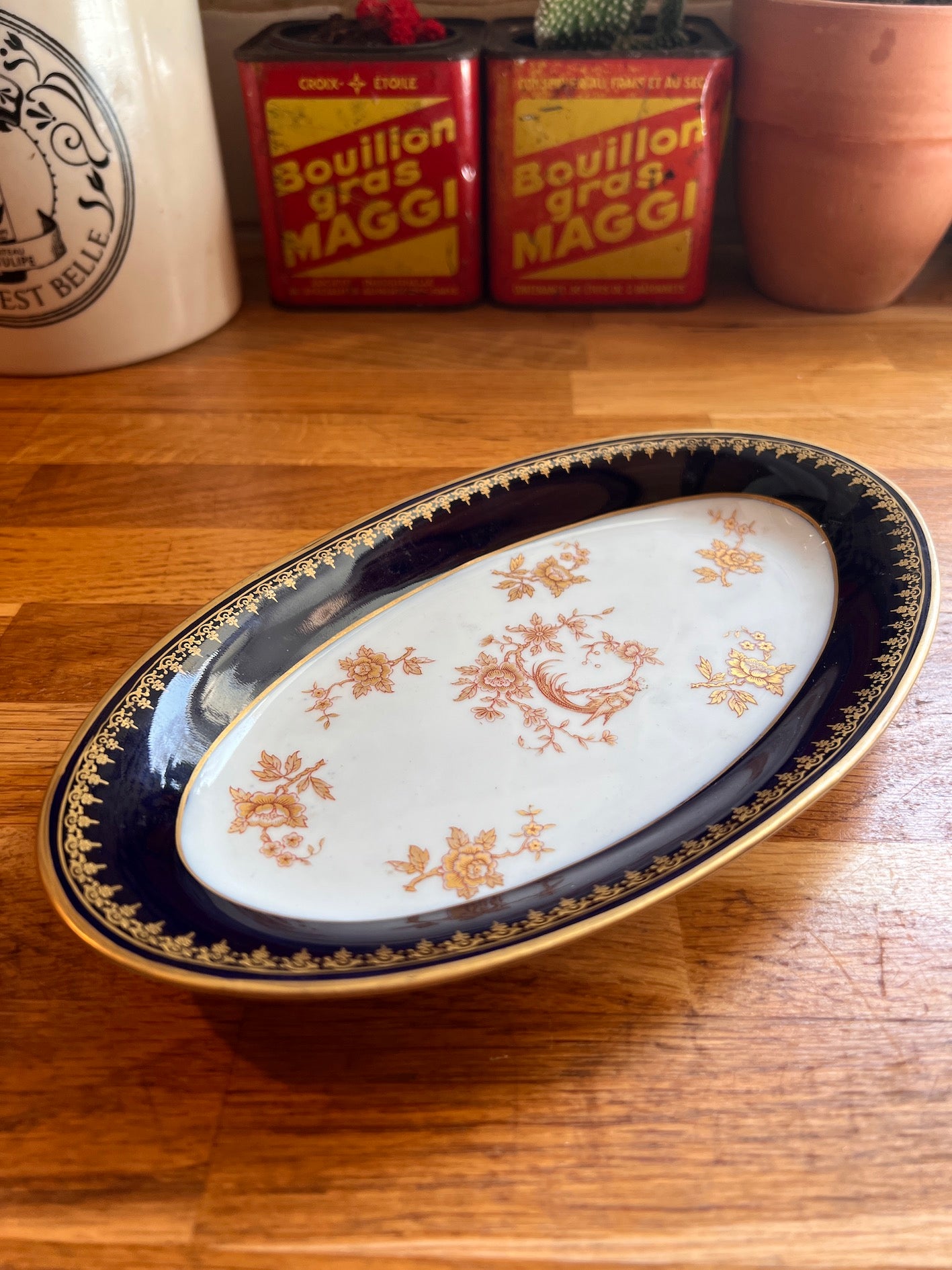 Petit plateau / vide-poche en porcelaine de Limoges Bleu de four Goumot Labesse
