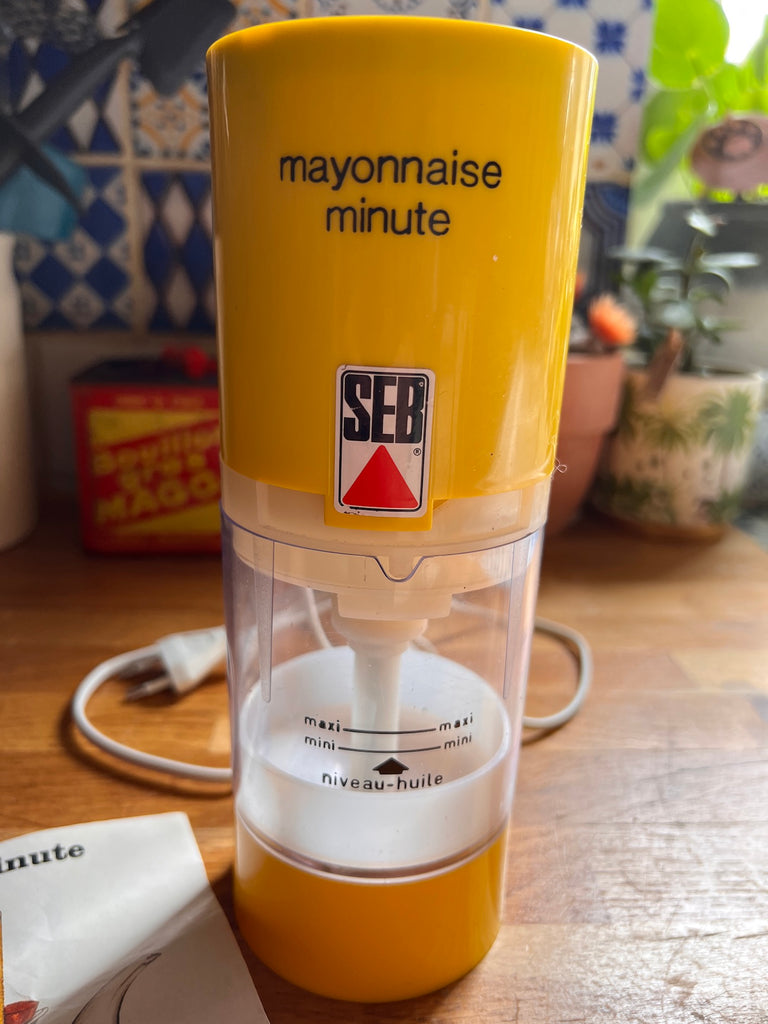 Batteur à mayonnaise minute vintage Seb jaune - Années 70 – Le  Sélectionneur - Brocante en ligne