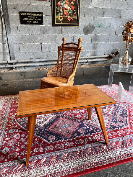 Table basse vintage style scandinave en teck aux pieds compas et plateau verre - Années 60
