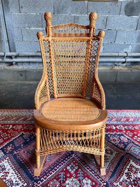 Rocking-chair / fauteuil à bascule vintage en bois et osier