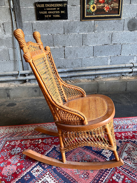 Rocking-chair / fauteuil à bascule vintage en bois et osier