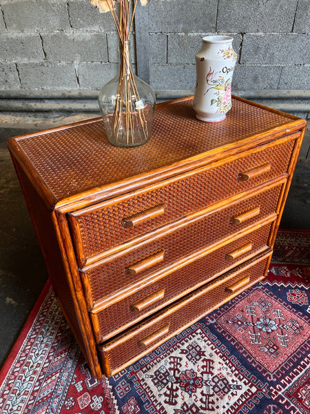 Commode vintage à 4 tiroirs en bois, rotin et cannage