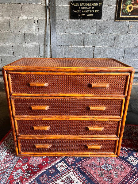 Commode vintage à 4 tiroirs en bois, rotin et cannage