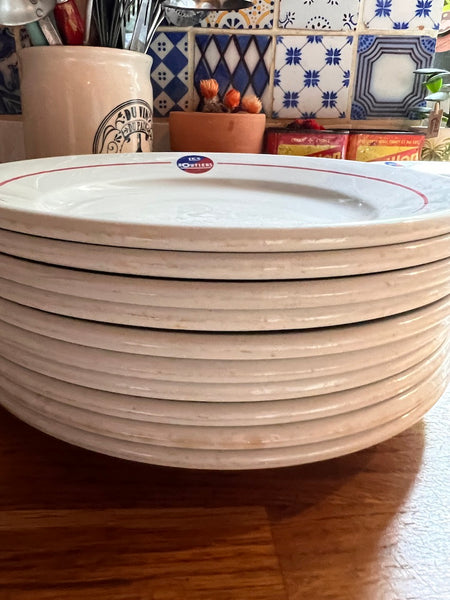 Assiette plate vintage Les Routiers Pyroblan en Porcelaine - France - Années 70