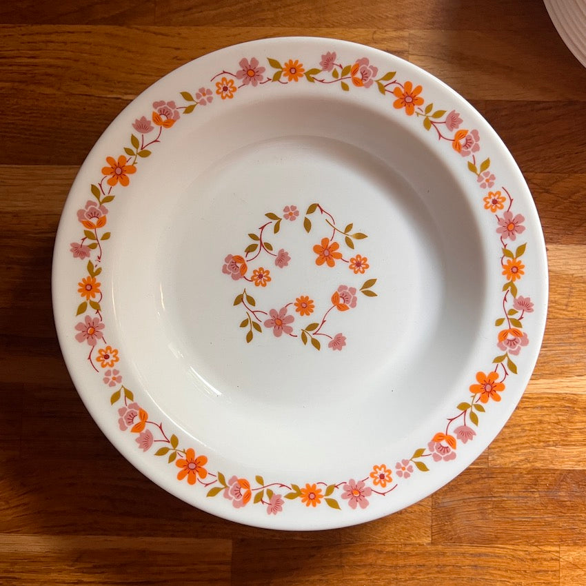 Vaisselle arcopal fleur d'occasion - Arts de la table - - page 9 Vaisselle arcopal fleur d'occasion - Arts de la table - - page 9