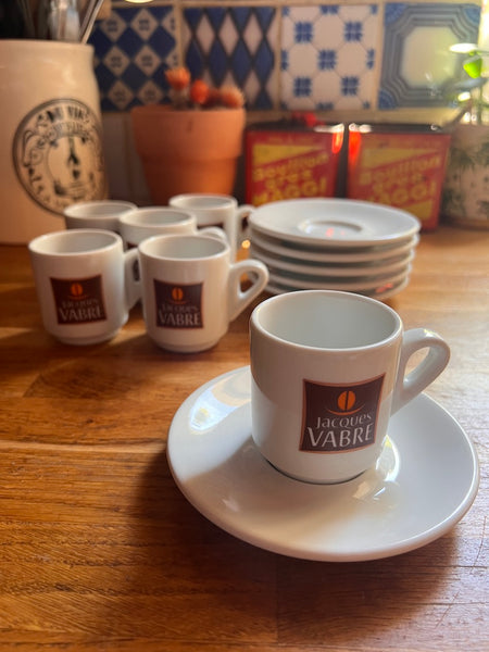 Lot de 6 tasses et sous-tasses vintages Jacques Vabre en céramique blanche