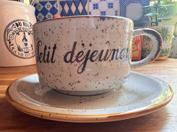 Service à petit-déjeuner vintage en grès